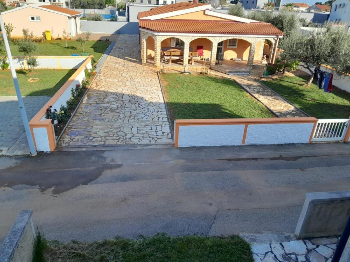Studio Apartman I Mali Apartman Vir Esterno foto