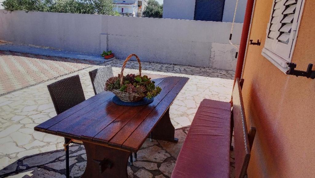 Studio Apartman I Mali Apartman Vir Esterno foto