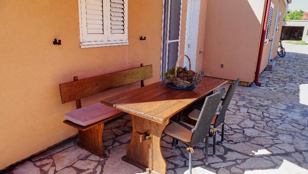 Studio Apartman I Mali Apartman Vir Esterno foto