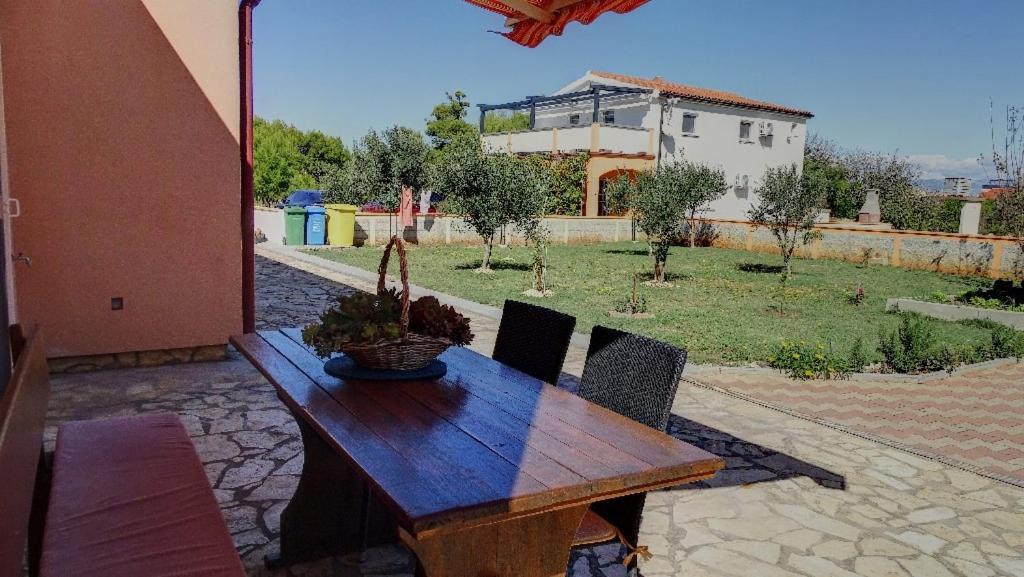 Studio Apartman I Mali Apartman Vir Esterno foto