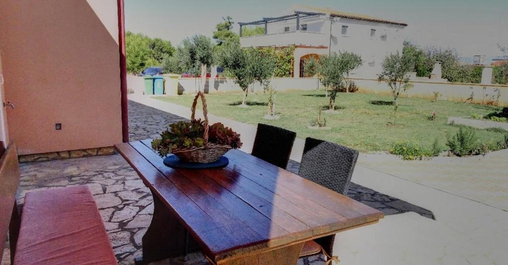 Studio Apartman I Mali Apartman Vir Esterno foto